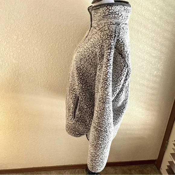 Thread & Supply Teddy Fleece 1/4 Zip Pullover Sweater Borg Gray: Size Medium - Picture 7 of 11